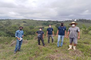 VISITA À PRODUTOR RURAL MARCA INÍCIO OFICIAL DO PROJETO CONSERVADOR DA MANTIQUEIRA EM CAXAMBU
