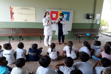 SAÚDE BUCAL NAS ESCOLAS PINGUINHO DE GENTE E CABO LUIZ DE QUEIROZ