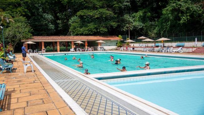 TURISTAS, MORADORES E VISITANTES APROVAM O CARNAVAL DE BEM-ESTAR E ALEGRIA EM CAXAMBU