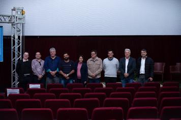 ASSISTA AOS DEPOIMENTOS – PREFEITOS E DIRETOR DO IGAM FALAM DA CONFERÊNCIA CAXAMBU