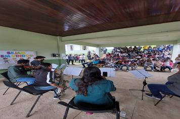 ESCOLA DE MÚSICA DE CAXAMBU PROMOVE APRESENTAÇÕES PARA ALUNOS DA REDE ESTADUAL DE EDUCAÇÃO