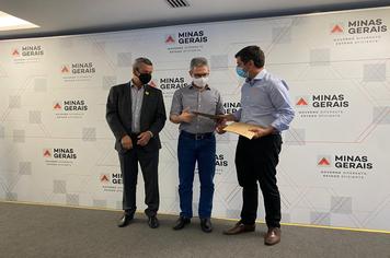 PREFEITO DE CAXAMBU PARTICIPA DE ENCONTRO COM GOVERNADOR DE MINAS GERAIS