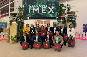 CAXAMBU REPRESENTADO EM EVENTO DE TURISMO NA ALEMANHA