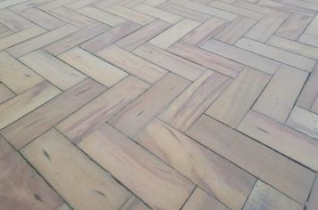 REVITALIZAÇÃO DO PISO DAS SALAS DE AULA NA ESCOLA PADRE CORREIA DE ALMEIDA