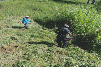 Capina e Limpeza – Bairro Santa Cruz