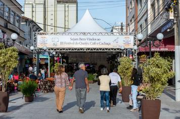 QUEIJO, CAFÉ E CACHAÇA – FESTIVAL É SUCESSO EM CAXAMBU