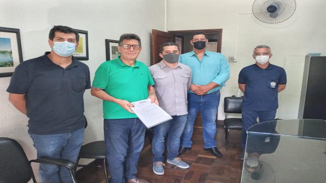 EXECUTIVO MUNICIPAL RECEBE VISITA DA NOVA MESA DIRETORA DA CÂMARA