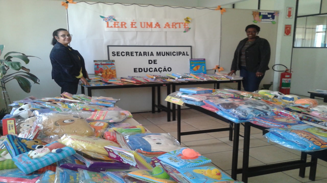 CRECHES MUNICIPAIS RECEBEM NOVO MATERIAL DE LITERATURA
