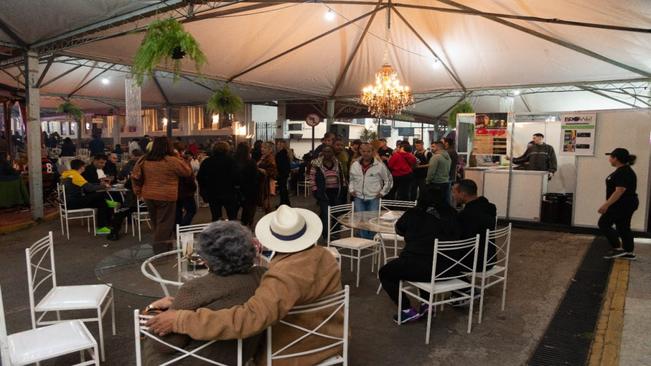 COMEÇA O FESTIVAL QUEIJO, CAFÉ E CACHAÇA