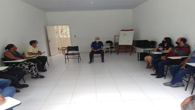 EXECUTIVO MUNICIPAL SE REÚNE COM LIDERANÇAS EVANGÉLICAS