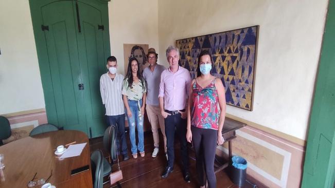 DIREÇÃO DA ESCOLA MUNICIPAL DE MÚSICA VISITA FAOP PARA FIRMAR PARCERIAS