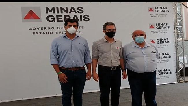 PREFEITO PARTICIPA DE ENCONTRO COM GOVERNADOR DE MG